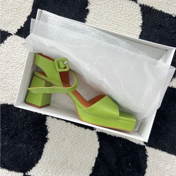 NWT Lintervalle Eos Leather Block Heel Sandal - Picture 1 of 6